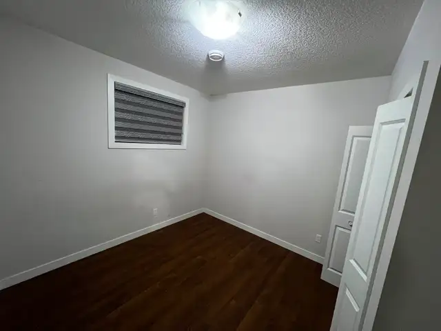 Basement for rent - Photo 6