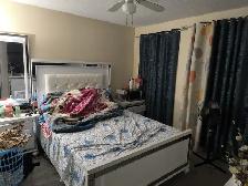 Master bedroom with attached washroom - Photo 2