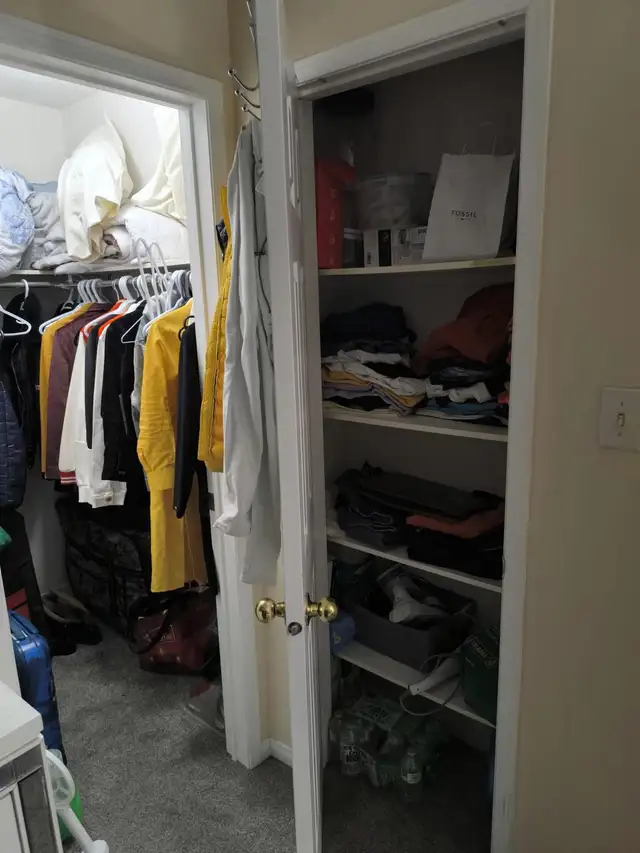 Master bedroom with attached washroom - Photo 10