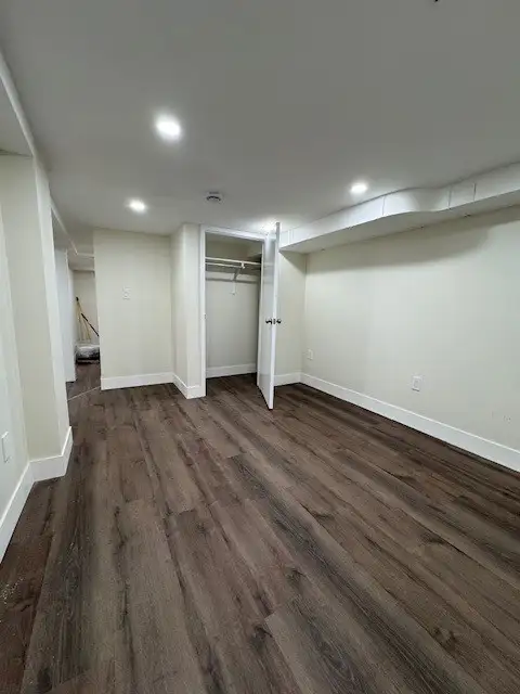 1 Bdrm Studio -Newly Renovated  May 1st - Photo 3