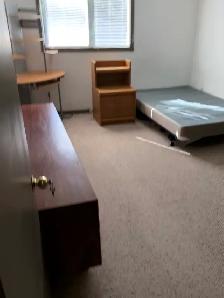 McMaster Student Rental-218 Emerson St, One Room - Photo 4