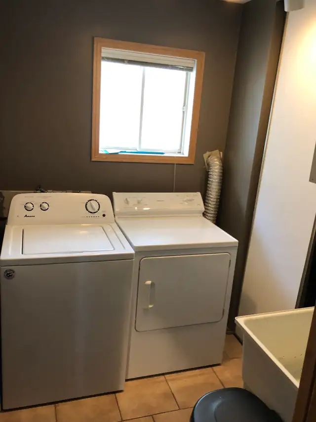 McMaster Student Rental-218 Emerson St, One Room - Photo 5