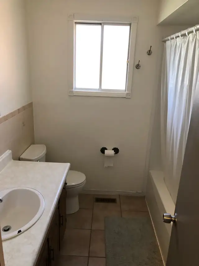 McMaster Student Rental-218 Emerson St, One Room - Photo 6