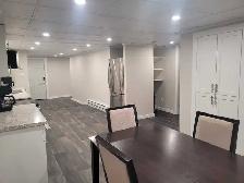 3 bdrm fully furnished ground level suite - Photo 2