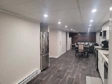 3 bdrm fully furnished ground level suite - Photo 5