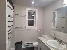 3 bdrm fully furnished ground level suite - Photo 7