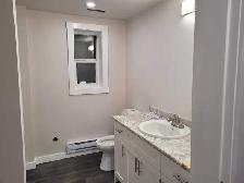 3 bdrm fully furnished ground level suite - Photo 10