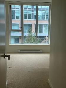 One bedroom   den in heart of Central City Surrey - Photo 11