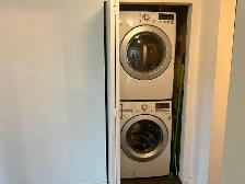 One bedroom   den in heart of Central City Surrey - Photo 12