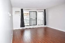 SPACIOUS – RENOVATED – PET FRIENDLY - Photo 2