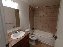 SPACIOUS – RENOVATED – PET FRIENDLY - Photo 5