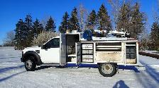 2010 Ford F-550 4x4 Service truck W/Crane - Photo 3