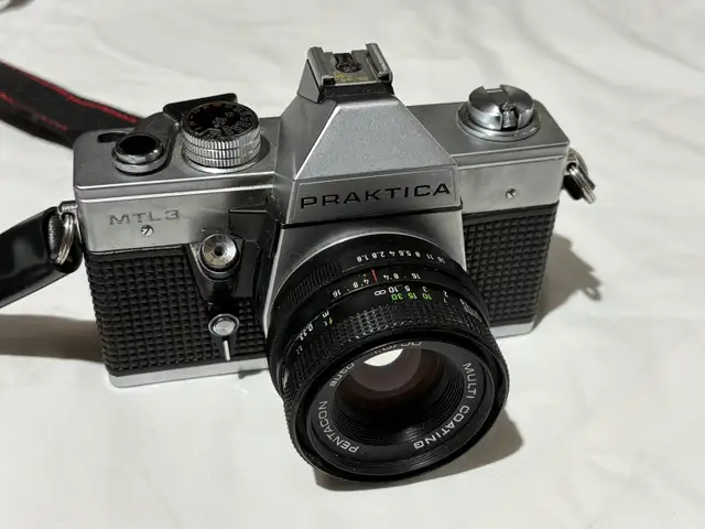 Praktica MTL3 35mm Film Camera Bundle w/ Lens & Flash - Photo 2