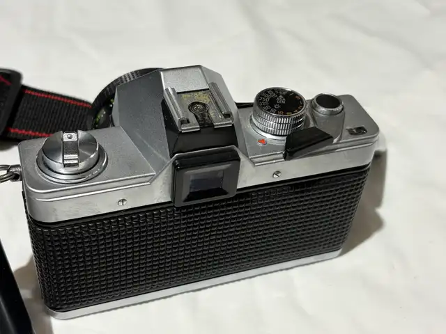 Praktica MTL3 35mm Film Camera Bundle w/ Lens & Flash - Photo 3