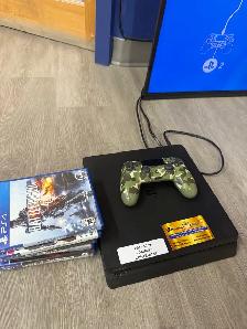 PlayStation 4 with 6 games - Photo 2