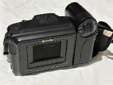 Sharp Viewcam VL-E37C 8mm Camcorder w/ Charger - Photo 3