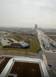 1 plus den with a door and 2 full baths for rent - Photo 2