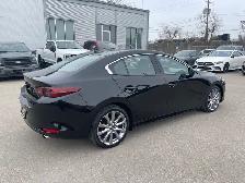 2019 Mazda Mazda3 GT Auto /NAVIGATION/B.CAM/LEATHER/SUNROOF - Photo 7