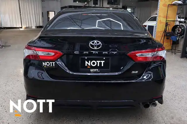 2019 TOYOTA CAMRY SE - Photo 3