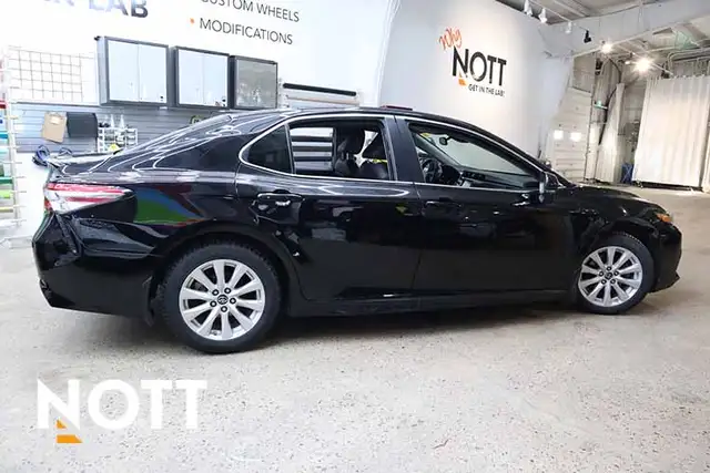 2019 TOYOTA CAMRY SE - Photo 6