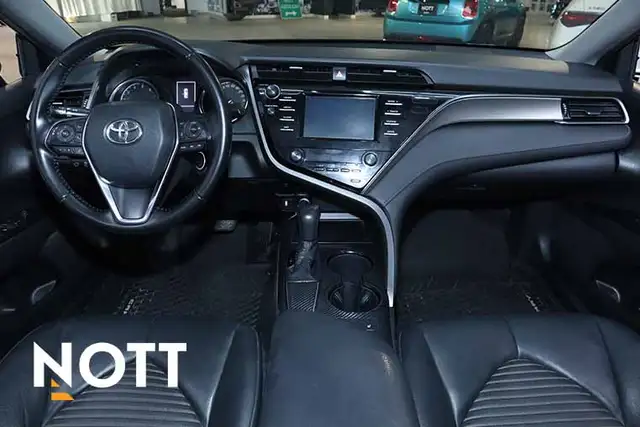 2019 TOYOTA CAMRY SE - Photo 14
