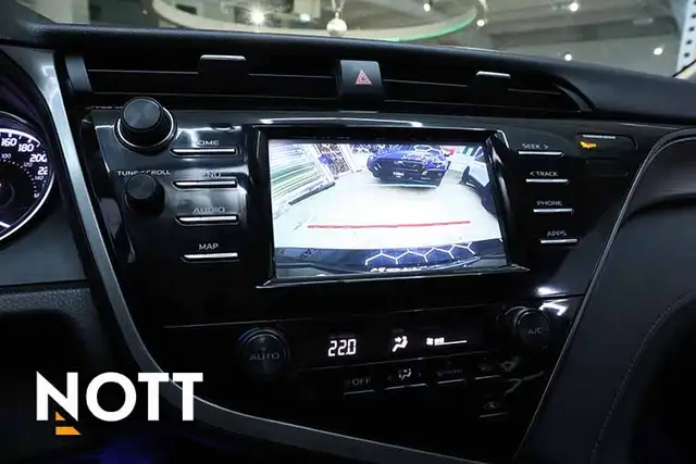 2019 TOYOTA CAMRY SE - Photo 23