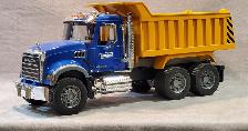 MACK DUMP TRUCK - BIG DISCOUNT at ONLY 28 BUCKS! - Photo 7