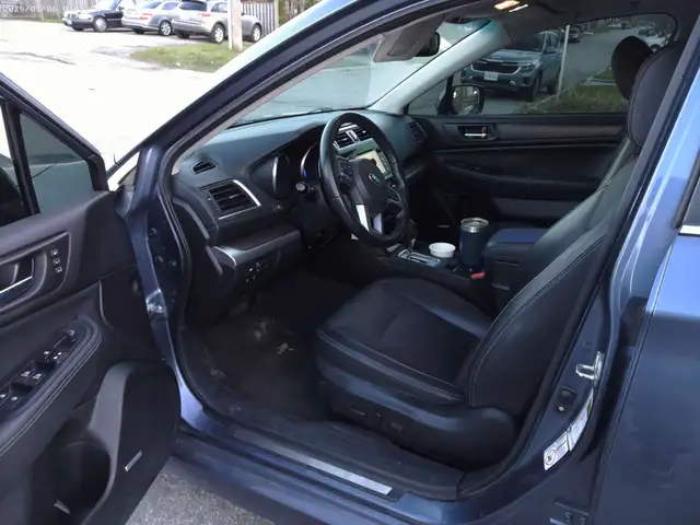 2016 Subaru Legacy 3.6R w/Limited Pkg - Photo 6