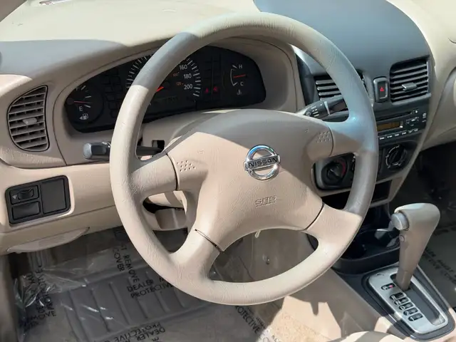 2004 Nissan Sentra 4dr Sdn 1.8 AUTO | ONLY 107000 | FREE 10,000 - Photo 17