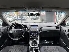 2011 Hyundai Genesis 2dr I4 Man | SPORTY | FREE ONE YEAR OR 20,0 - Photo 13