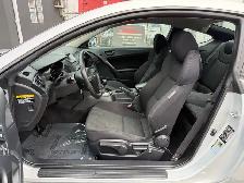 2011 Hyundai Genesis 2dr I4 Man | SPORTY | FREE ONE YEAR OR 20,0 - Photo 16