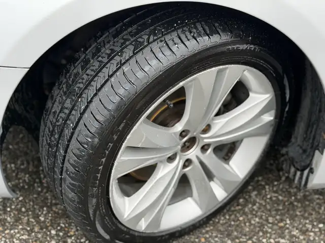2011 Hyundai Genesis 2dr I4 Man | SPORTY | FREE ONE YEAR OR 20,0 - Photo 24