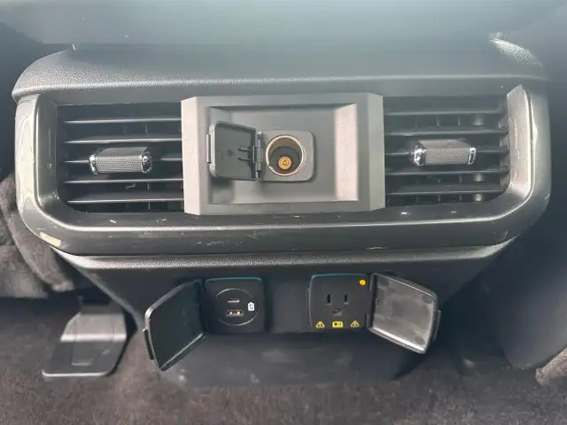 2022 Ford F-150 Lariat CREW CAB! LEATHER! 360 DEGREE CAMERA!... - Photo 14