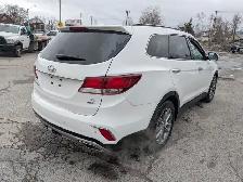 2017 Hyundai Santa Fe - Photo 5