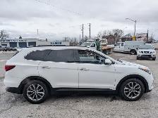 2017 Hyundai Santa Fe - Photo 8