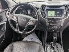 2017 Hyundai Santa Fe - Photo 9