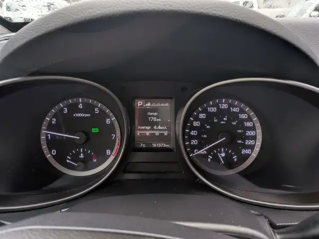 2017 Hyundai Santa Fe - Photo 13