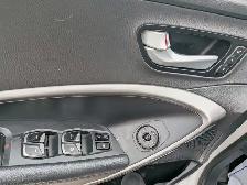 2017 Hyundai Santa Fe - Photo 15