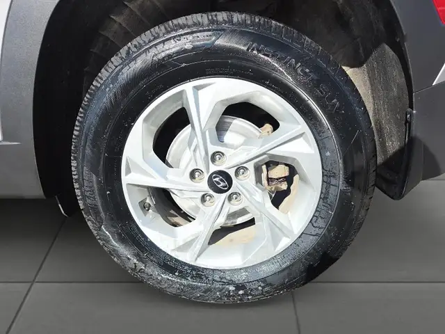 2022 Hyundai Tucson Preferred Preferred | Adaptive Cruise | H... - Photo 9