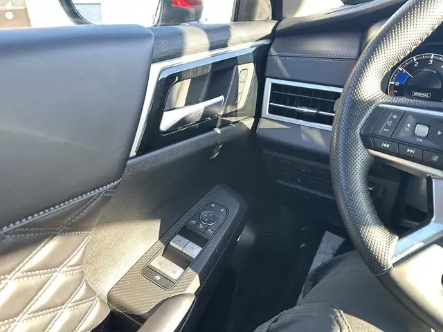 2024 Mitsubishi Outlander - Photo 21