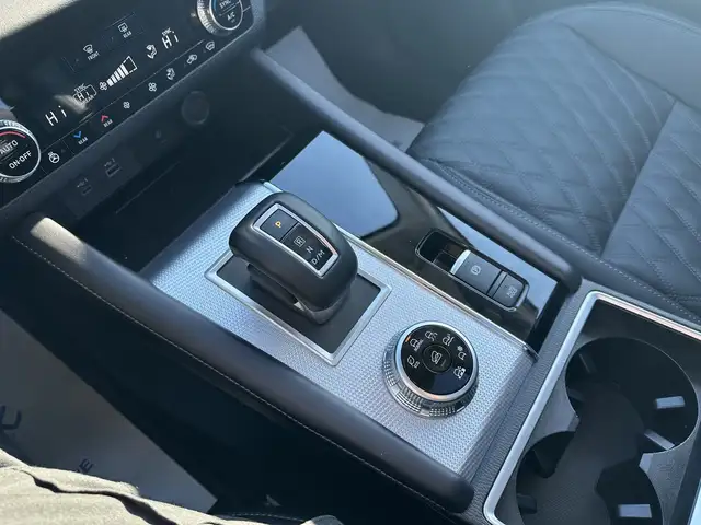 2024 Mitsubishi Outlander - Photo 22
