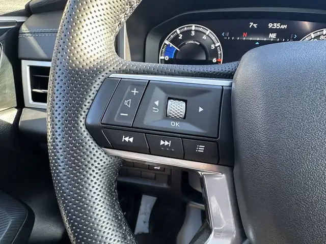 2024 Mitsubishi Outlander - Photo 23