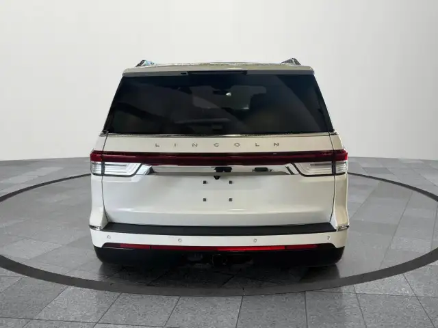 2022 Lincoln Navigator Reserve Reserve|8 Passenger| Accident... - Photo 4