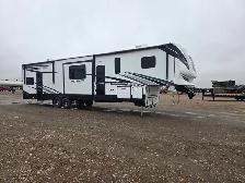 2022 Forest River Rogue Armored 45 Ft T/A 5th Wheel Toy Hauler T - Photo 2