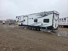 2022 Forest River Rogue Armored 45 Ft T/A 5th Wheel Toy Hauler T - Photo 4