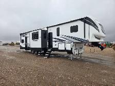 2022 Forest River Rogue Armored 45 Ft T/A 5th Wheel Toy Hauler T - Photo 6