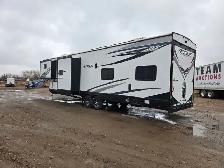 2022 Forest River Rogue Armored 45 Ft T/A 5th Wheel Toy Hauler T - Photo 8