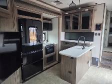 2022 Forest River Rogue Armored 45 Ft T/A 5th Wheel Toy Hauler T - Photo 15