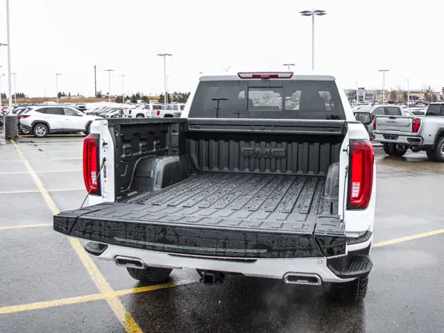 2026 GMC Sierra 1500 AT4 - Photo 8