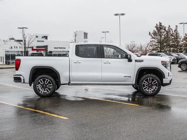 2026 GMC Sierra 1500 AT4 - Photo 10